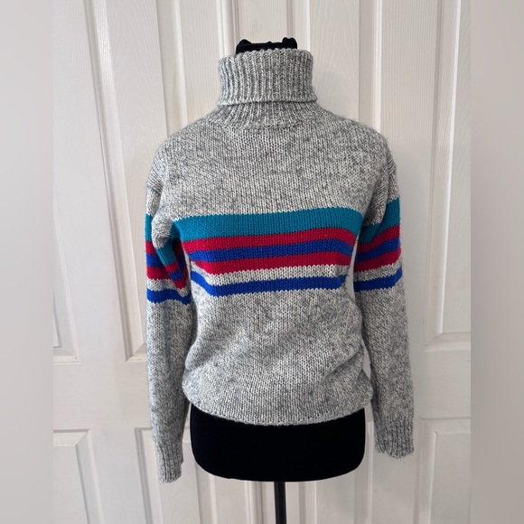 1980s VINTAGE DIANE VON FURSTENBERG Sweater Sz S Wool Blend Gray Red Blue Stripe - Picture 4 of 10